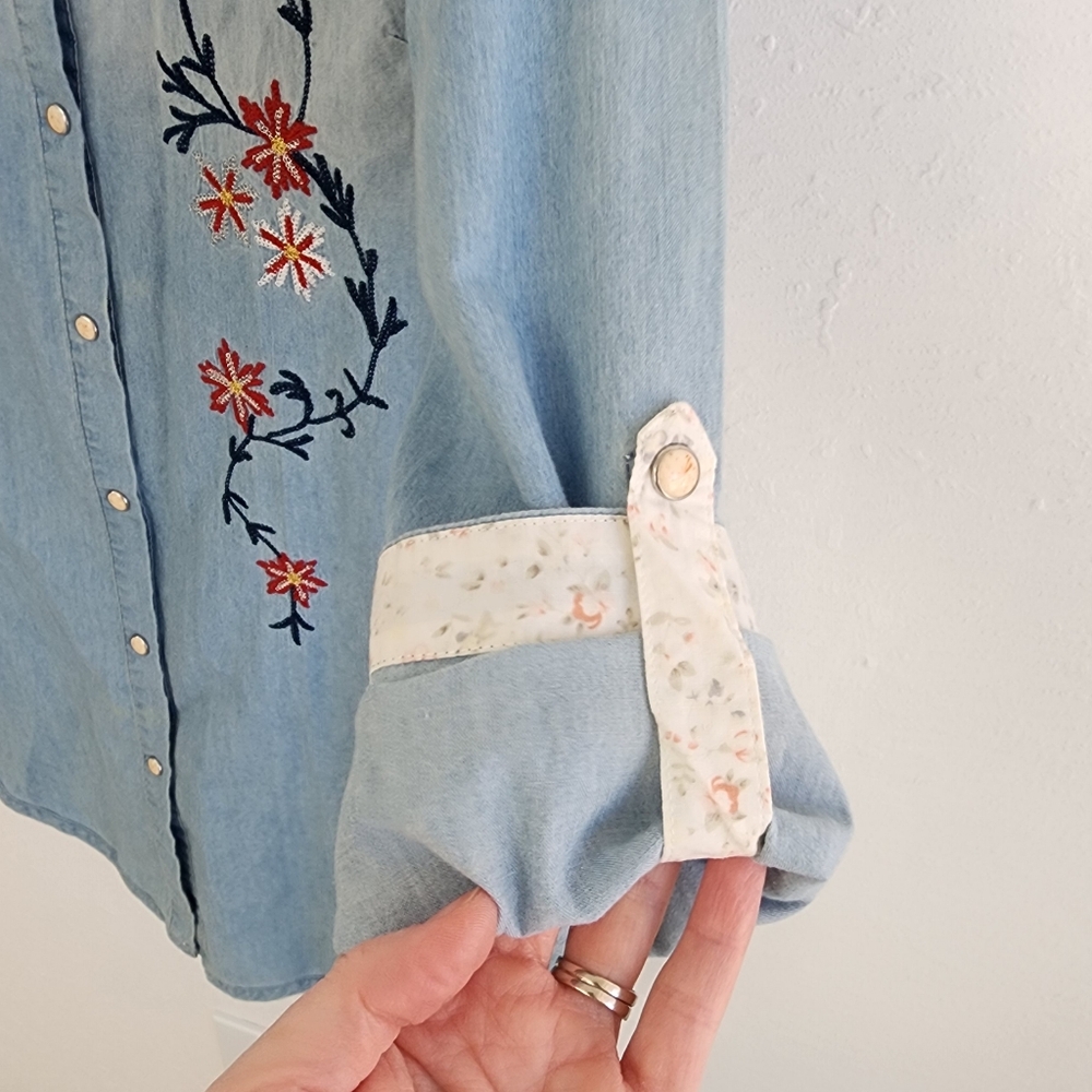 Tasha Polizzi Embroidered Denim Tunic Shirt Western Pearl Snap Small - Picture 7 of 9